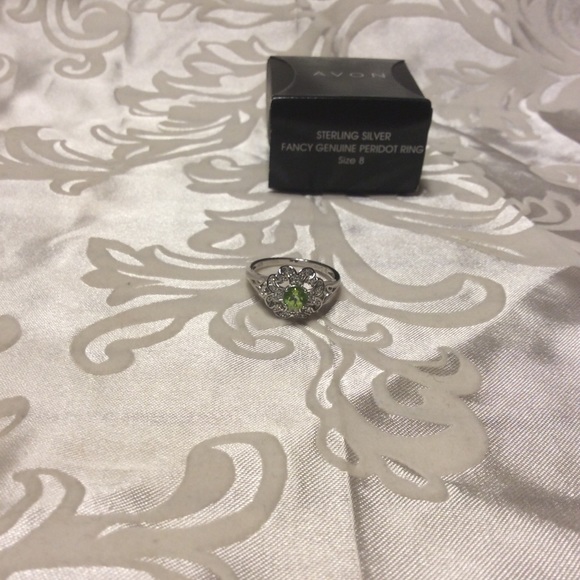 Sterling Silver Fancy Genuine Peridot Ring. - Picture 7 of 8
